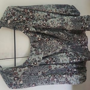 Blue pattern top